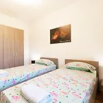- Lovely 3 Bedroom Unit With Own Private Entrance Ferienhaus *
