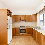 Ferienhaus - Lovely 3 Bedroom Unit With Own Private Entrance *