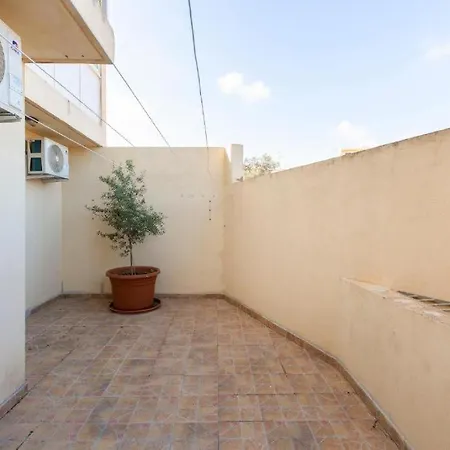 - Lovely 3 Bedroom Unit With Own Private Entrance *