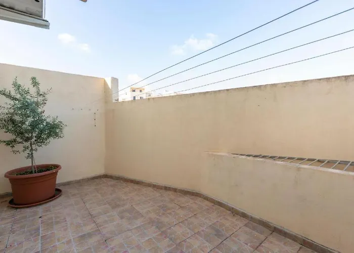 Σπίτι διακοπών - Lovely 3 Bedroom Unit With Own Private Entrance Gudja