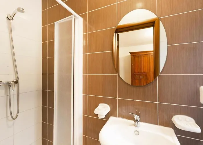 - Lovely 3 Bedroom Unit With Own Private Entrance Σπίτι διακοπών Gudja