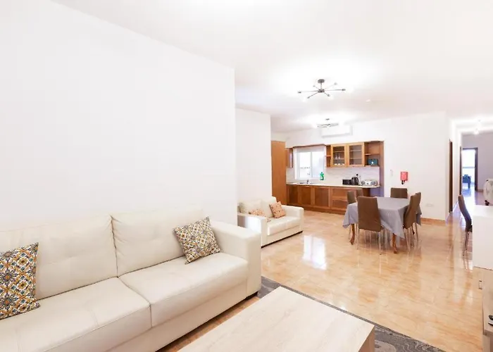 - Lovely 3 Bedroom Unit With Own Private Entrance